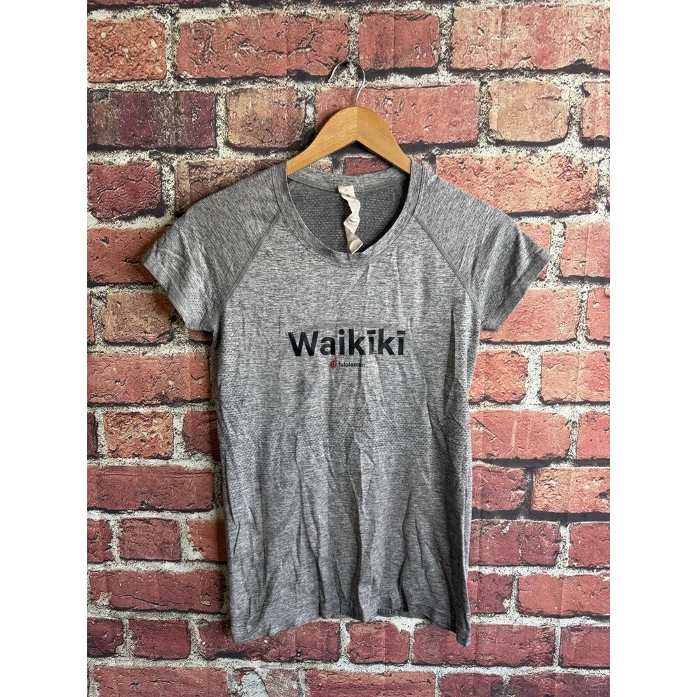 Lululemon Womens Gray Short Sleeve Athletic Metal Vent Waikiki Shirt Size 8